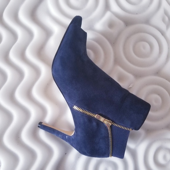 Booties - Picture 4 of 4